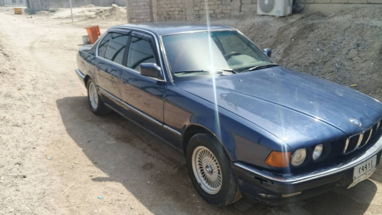 للبيع بائم حجم 700تبريدثلج مكينه كير حداديه صبغ جمالي فقط بدون ظربه رقم دهوك السنويه منتهيه صارشهرين سياره اتخبل السعر43وبيه مجال,,,,***********مكاني القرنه
