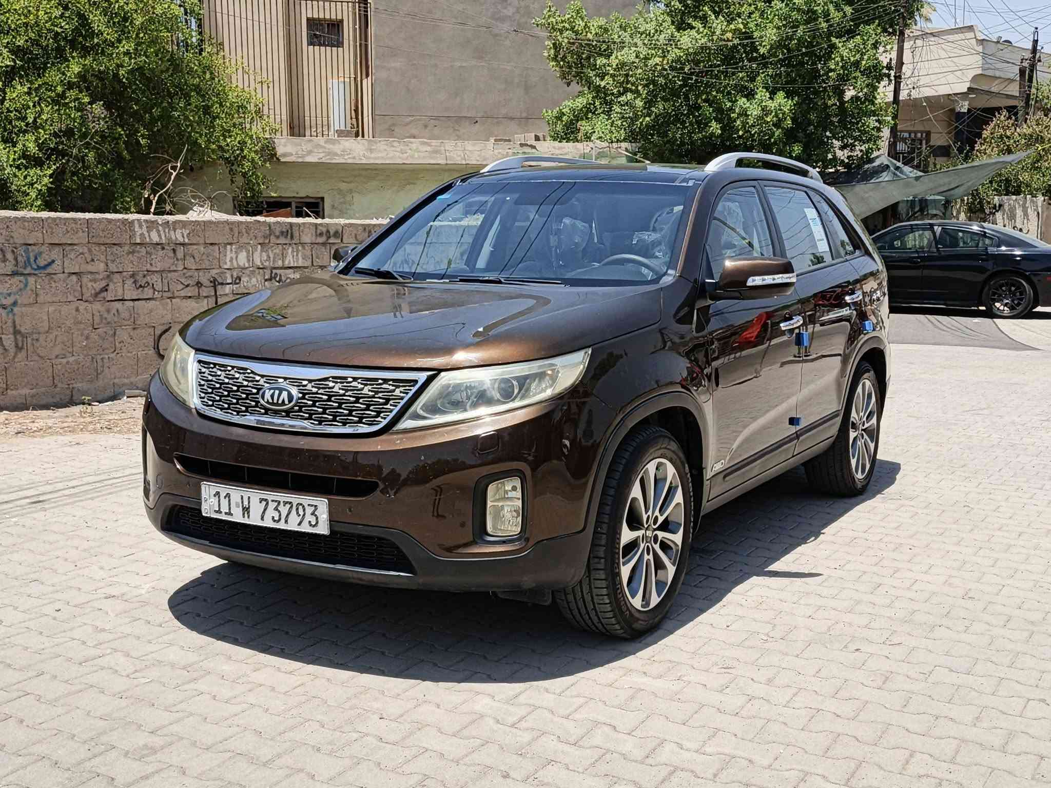 سلام عليكم سورنتو 2014 بسمي تحويل شوكت ما تريد السياره اكويتي فول للخير معروفه مواصفات الكويتي  السياره جديده مكينه3500 كير 8 سرع بحال منتازه صدر جديد تخم تاير صار اسبوع من شديته السياره داخل غرميدي مابيه نقص برغي السياره حيل نضيفه وبل عافيه هل ياخذه السعر 160وبيه مجال حك جيتك واني خادم مكاني بغداد الجديده *********** ملاحضه السياره بيه مواصفات كلش هواي
