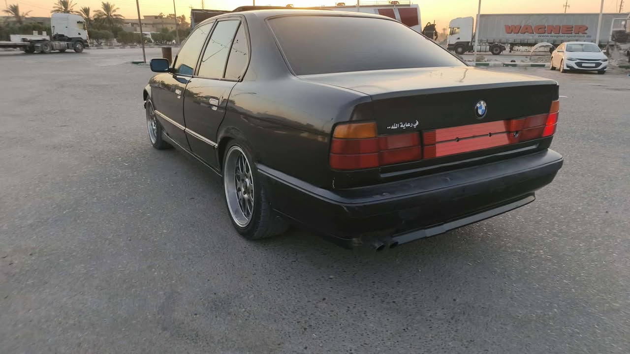 ٥٢٥ • مكاني • بابل