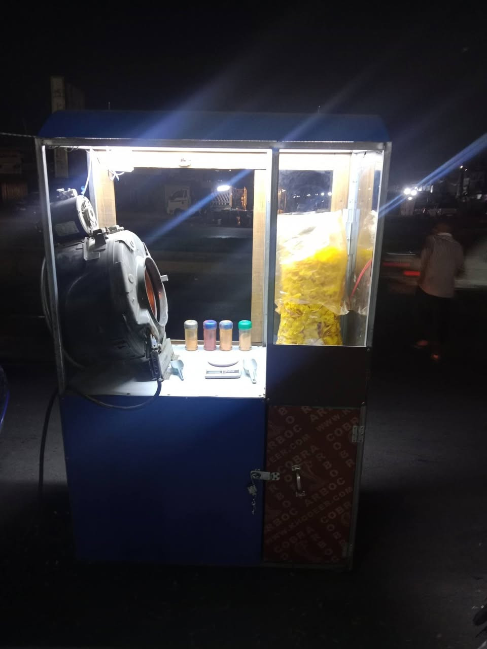 السلام عليكم
عربانه مال حب وجبس للبيع سعر 250ييها مجال 
مكاني بغداد مدينه الصدر مقابل قطاع 78رقم الهاتف ***********
