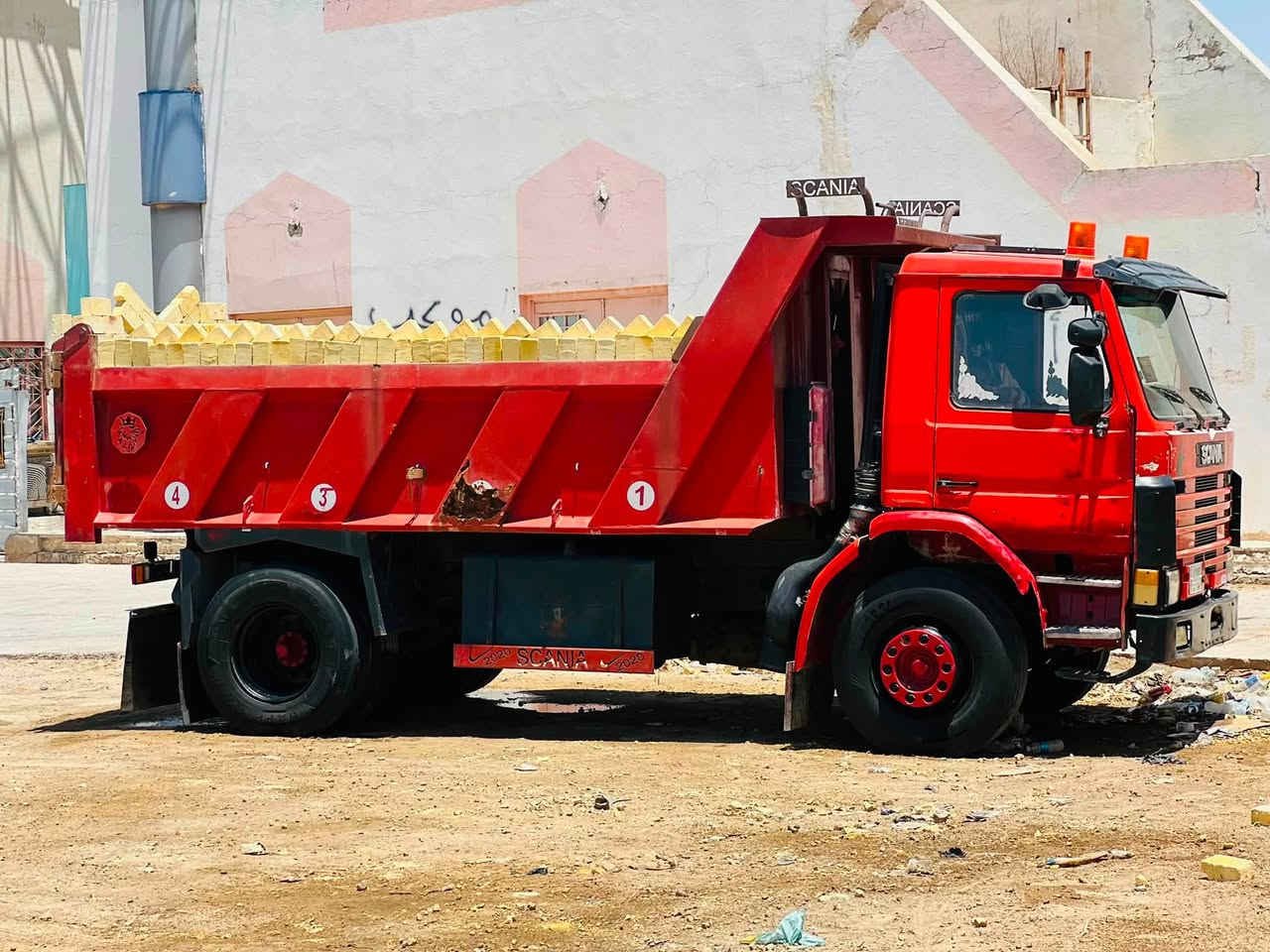 سكانيا 112 للبيع مكان واسط ‎الكوت
‏***********
