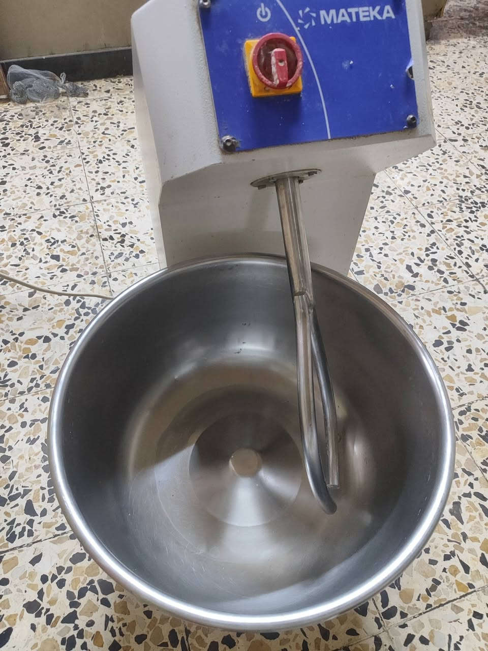 غراض للبيع نضيفات جدا للتواصل ***********
