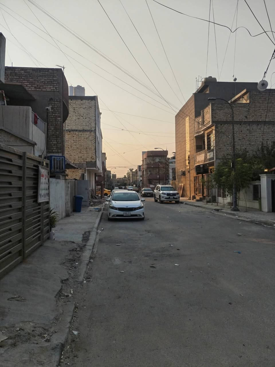 السلام عليكم

منزل للبيع 71 متر 4×20

بناء نضيف قبل 10 سنوات

يحتوي على وحدتين سكنية درج خارجي
الشقة الارضية غرفة صحيات مطبخ و صالة
الشقة الثانية غرفتين نوم صالة مطبخ صحيات و سطح

المنزل خالي شارعة 15 متر الموقع حي القاهرة الصناعة قرب الشارع العريض السعر 255 مليون

للاستفسار : ***********
