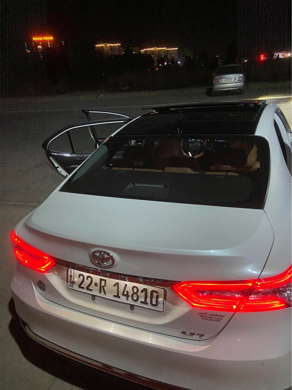 Toyota Camry rusiy2024  قەپات قەپات مواسەفەت لەوە فولتری نیە سەیارەکە تەجمیح سینیە سەقف رەش پانۆراما یەدە بەسمە خەتی جادە کوشین کارەبا ناو قەیسی ئاوینە ئیشارە و شەفتە زۆر مواسەفاتی دی قەپاتە سەیارەکە کلینە دەعامی لۆ دەعامی بەشەرت  هیچی نیە. سعریشی ٢٣٥ وەرەقە و مەجال ژمارە موبایل *********** Singapore
