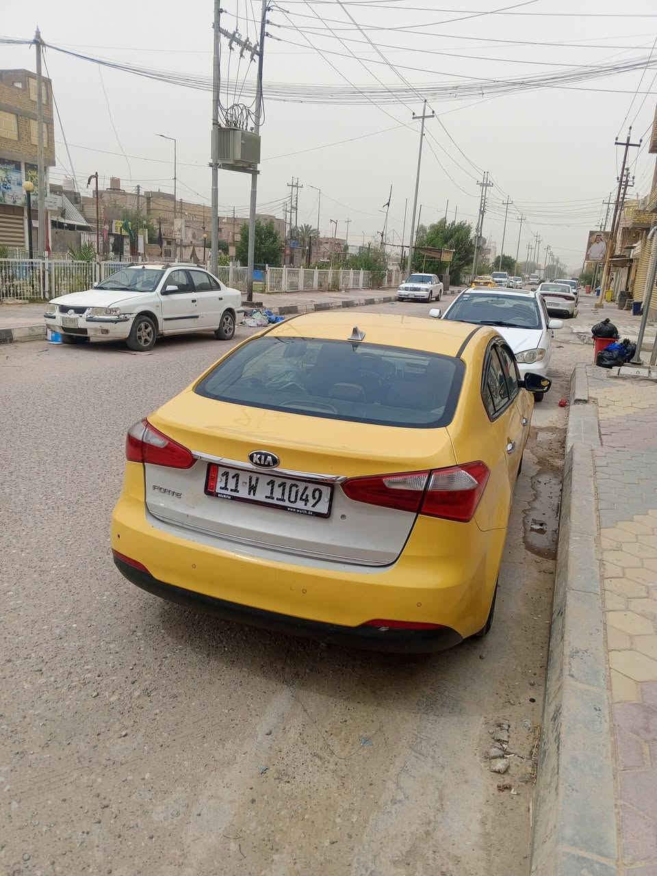 كيا فورتي 2014 ضربتها بجاملغ الامامي وشويه من البنيد بدون تبديل السياره ليبل واحد جاهزه مكينه 1800 دوش كير ومكينه مكفولات مكاني الناصريه مركز  ***********
