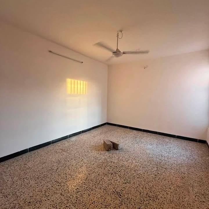 🏡مشتملات عدد 2 للايجار طابق ثاني موقع مميز 

تفاصيل/غرفتين نوم و هول و استقبال و مطبخ و صحيات 

 📍شارع القدس مقابل مصرف اهلي العراقي 

✅مساحه 150 متر 
✅ منطقة هادئه و سعر مميز جداً 
✅ موقع ممتاز وقريب من الخدمات
✅ مناسب للسكن العائلي  
 
السعر/ 300 الف دينار 

📍 الفيصل للعقارات
كركوك – شارع القدس
قرب مصرف أهلي العراقي

نقدّم لكم أفضل الفرص العقارية للبيع والشراء والإيجار،
بخبرة وثقة ومتابعة دقيقة لحد إتمام الاتفاق.

🏡 بيوت – أراضي – محلات – استثمار
📞 للاستفسار:***********
***********
