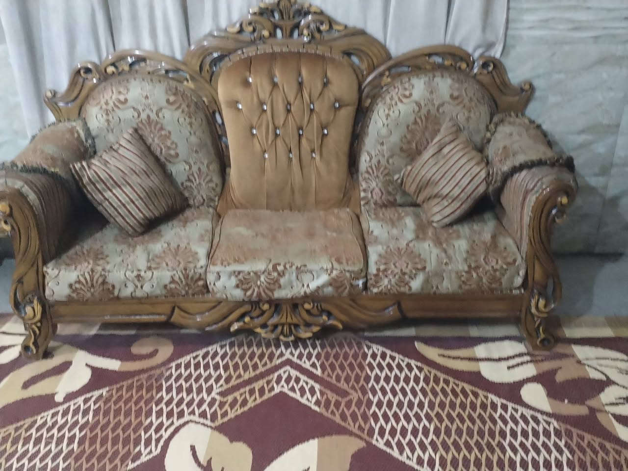 نضيف • بلا كسر • خشب جديد