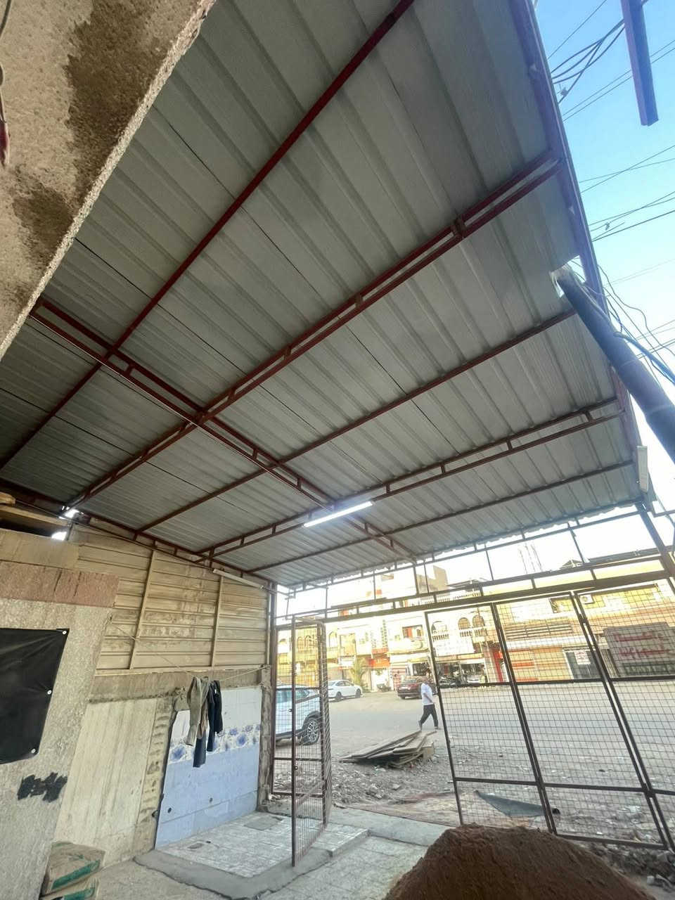 السلام عليكم
للبيع قمريه جديده حديد درجه اولى الحجم ٦ طول / ٧ العرض
+ باب مشبك حديد ثخين ارتفاع ٣ ونص متر / عرض ٧
مع فريم أعلان عرض ٧ / ارتفاع متر ونص 
السعر مليون وبيهاا مجال بغداد الدورة ***********

