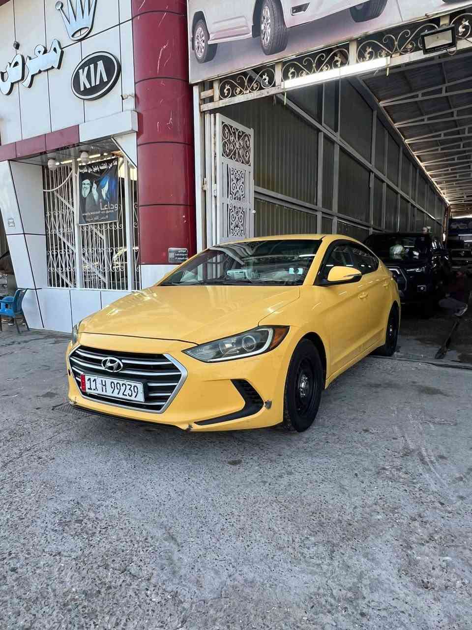 السلام عليكم الانتره 2017 نص فول صور الحادث بل منشور. ليبل واحد ما امبدل بيه اي شي بجم قفل باتري جديد تبريد جديد كير جديد مكينه جديده تخم تاير يحتاجله بس دبلات خلفيه 
واماميه صدرة نص عمر كهربائيات كله شغاله وجديده بسمي 

‏‪***********‬‏
