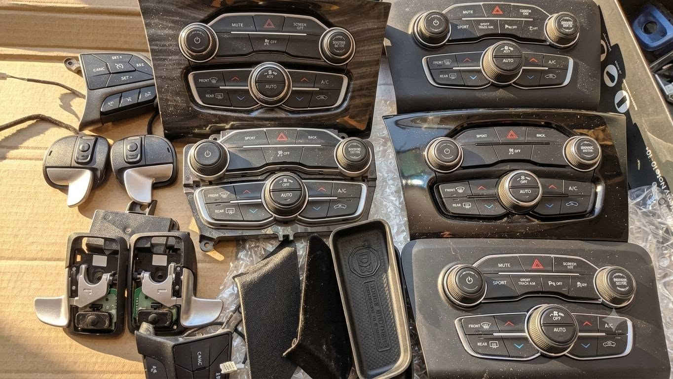عروض جديدة %%

⚡️ماعندك تعال اخذ وتوكل 
 
للحجز واتساب   فقط *********** 📲
​التوصيل: بغداد (كراج النهضة، وكراج العلاوي فقط) ✈️
 
العروض : 
#مرايا وسطيه فول مواصفات سبيكرات تعتيم اتصال طوارئ  25  الف 
سماعات الباين اصلي زوج 25  الف 
حساس دعاميه خلفيه 15 الف 
اريل مسح 15  الف 
سلايد كلاصات: 20 ألف
​تحكمات ستيرن: 20 ألف
جامة باب خلفي 20 الف 
امامي 25  الف 
• تحكم جام باب صدر: 20 ألف
• تقسيم تدفئة صوندات خلف. المحرك : 20 ألف
• شبكة صندوق: 20 ألف
• عتلة بنيد داخلية: 20 ألف
• كفر جوه ستيرن بدون تحكمات لايت: 20 ألف
• فجوج خلفية تك: 20 ألف
• كفر نيرمايد جنطة خلفية: 20 ألف
• لبة قبغ بانزين: 20 ألف
• إطار فرس جالنجر: 20 ألف
سكك كشنات  تك 20 الف 
  يدّة إشارة  وماسحات جارجر أوباما 35  الف
ماطور كشن 25 الف 
عقل بلوتوث تايرات 20 ألف
دكتات دشبول أوباما  جارجر زوج 20 الف
كشافات جارجر  جهة يسرى فقط بيهن ملاحضات تك 30 الف
​القطع والأسعار:
. ربل فتحة يدة كير جالنجر 30 الف 
​الكهربائيات والعدادات:
• شفتات ستيرن: 11-14 (50 ألف)
شفتات ستيرن  15-23 (75 ألف)
• منفذ USB كار بلاي: 50 ألف
 منفذ شحن عادي: 15 ألف
• عداد جارجر: 140 ميل (35 ألف) و 160 ميل (50 ألف)
• عقل باب 2021-2023: 50 ألف
• إطار شاشة أوباما (2011-2023) فارغ: 20 ألف
• ثلاجة محرك  بدون جويتر 6 محرك: 20 ألف
• ربله فتحة كير طوارئ جارجر / أوباما: 20 ألف
• أريل زعنفة : 20 ألف
• كفر جوه سيارة حماية اسلاك وبوريات abs  والبنزين  (قطعة): 20 ألف
• دكمة جام خلفي: 10 آلاف
​التبريد والداخلية:
• بورد تبريد: عادي (35 ألف) | سبورت (50 ألف) | سوبر تراك باك (100 ألف)
•  اطار يدّة كير جارجر  : 20 ألف
• ماوس  c أوباما 30 ألف
• ظهر فرس: عادي (25 ألف) 
ظهر فرس بيه تحكم كشنات (35 ألف) 
ظهرفرس بيه تحكم كشنات وبردة (45 ألف)
• إطار شاشة: أوباما S فارغ (35 ألف)
إطار شاشة جارجر ١٥ و فوك (40 ألف)
• جوانب فرس (زوج): عاديات (30 ألف) | جلد (50 ألف)
• مراية وسطية مع كفر: 30 ألف 
 إنارة سقف فول: 40 ألف عاديه ٣٠ الف  
• شاحن وايرليس داخلي: 150 ألف
​الميكانيك والهيكل:
• سماعات (زوج): عاديات (20 ألف) و ألباين أصلي زوج (25 ألف)
/ جوين شوتة: 30 ألف 
• عطسة: 6 سلندر (35 ألف) | 8 سلندر (45 ألف)
• شوتة هيمي أو 6 سلندر: 75 ألف
• مرايا جانبية تك 40 الف 
كاميرا: 50 ألف  
• بكلايت جارجر تك 90 الف 
رادار خلفي: 100 ألف

​تتوفر أغراض تفصيخ أخرى للجارجر، الأوباما، والجالنجر. أرسل رسالة أو اترك تعليقاً بالقطعة المطلوبة. بغداد, العراق
