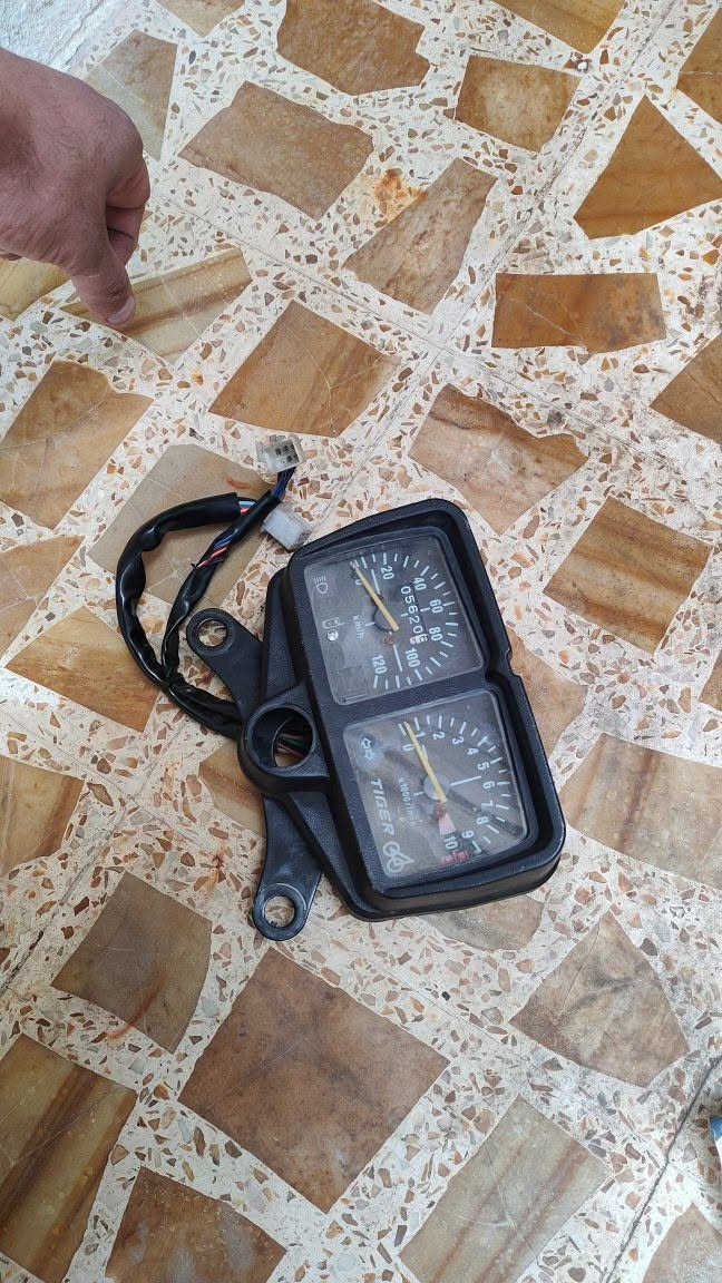 سيبايه ودشبول شغال شرط اصليات السيبايه بيها لحيم كدام العين اثنينهن ب 10
