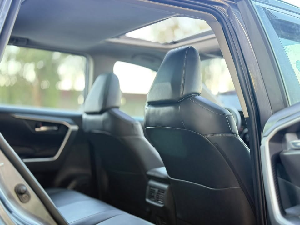 2024 TOYOTA RAV4, XLE PREMIUM راف فور فول موصفات برايمر واحد علي واحد رقم بغداد معوقين بعدهلها تلث سنين تصير حره لمعوق بعده صغير بيها قطعتين تبديل فقط صور لحادث بل منشور سياره معمره تعيمر درجه اولي وين ميعجبك تطلع بيها ماشيه 42 كيلو 
بصمه
رادارات امامي خلفي جانبي
سلايت روف
كشنات جلد تبريد تدفئه
تبريد قطعتين
شاشه دجتال
بعد بيها هواي موصفات معروفه موصفات البرايمر
مكان السياره بغداد اليرموك الاربع شوارع
السعرررر177$بيها مجال
للاتصال ***********
***********
