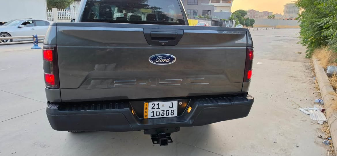 السلام عليكم 
فورد F_150 للبيع امريكي موديل 2019 لون نفطي رقم السليمانيه باسمي 
الحادث باب ورا السائق والجاملغ الخلفي وبيه شويه بارد ،  ستتم ايرباك كامل سياره كلش جديدة مواصفات xlt شاشه كبيرة تحكمات ستيرن نظام سبورت هاندبريك بصمة كود ابواب مانع اصطدام ماشيه( 141الف كيلو )باب طويل بدي قصير محرك 6 سلندر 3300 تنفس طبيعي المرغوب كير محرك تبريد كله بشرط برغي ممفتوح تخم تاير جديد هزه سنويه رقم كله جديد 
السعر 205$ للبيع او المراوس حسب القناعة ***********
