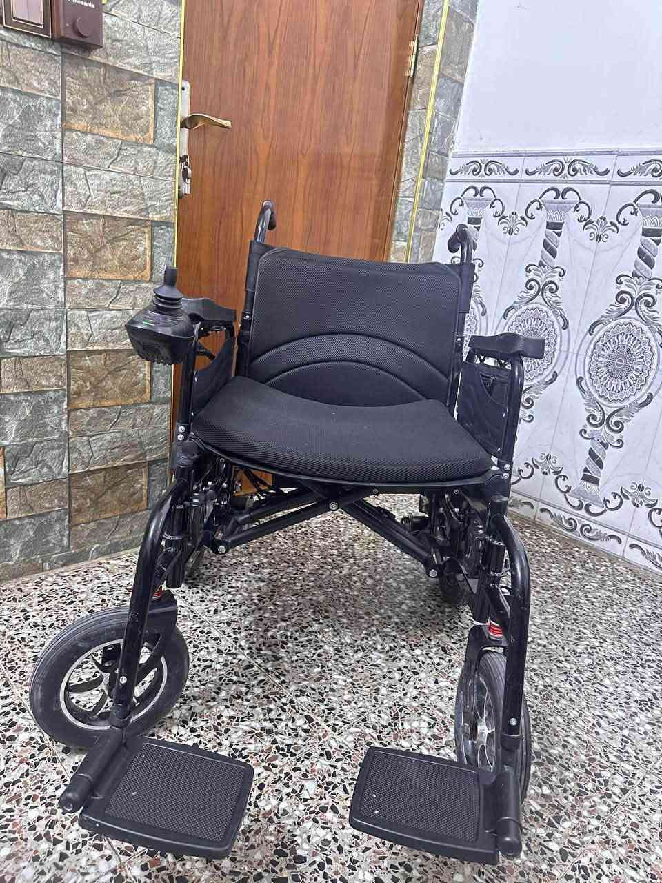 عربانة جديدة نظافة 90 بالمية للبيع وياهه باتريات عدد٢ السعر ٥٠٠
وتساب ***********
المكان الشعلة الرواد
