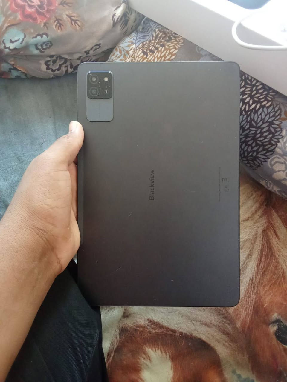 سلام عليكم عندي ايباد   اسم ايباد  Tab 60 Pro للبيع مواصفات فول ذاكره 128 عشوائي 24 بطاريته 7700 الحاسبه تنربط بلوتوث صارله شهر من جبته ويا قلم السعر 350 وبي مجال الرقم الهاتف ***********.
