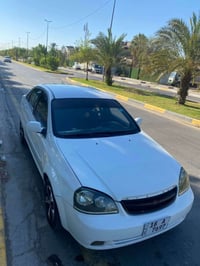 اوبترا 2007  السيارة نظيفه وجاهزه من كلشي كير محرك صدر تبريد ثلج بيها ...