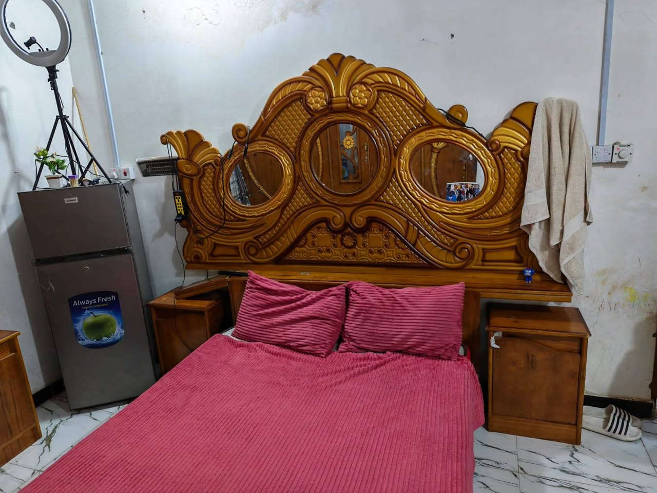 هاي الغرفه • سعر مناسب • غرفه اخشاب