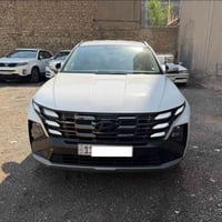 توسان ٢٥ • ماشي ٤٠٠٠ • كراسي كهرب
