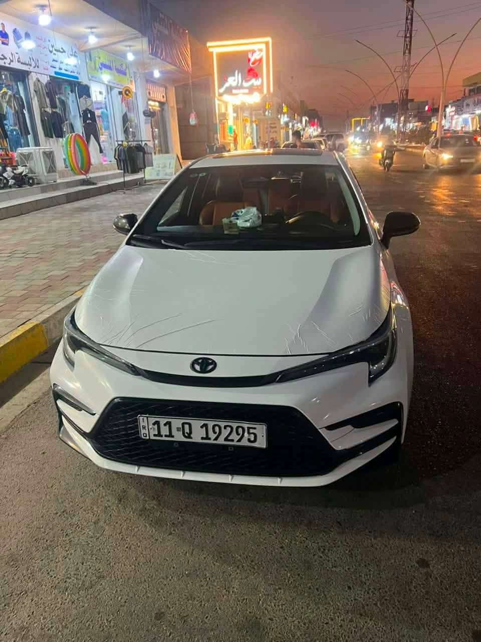 سلام عليكم
كورلا هايبرد سياره موديل ٢٤ كفاله عامه 
موصفات s
مكان سياره رمادي 
مكلف بلنشر رقم صاحب سياره 
***********
