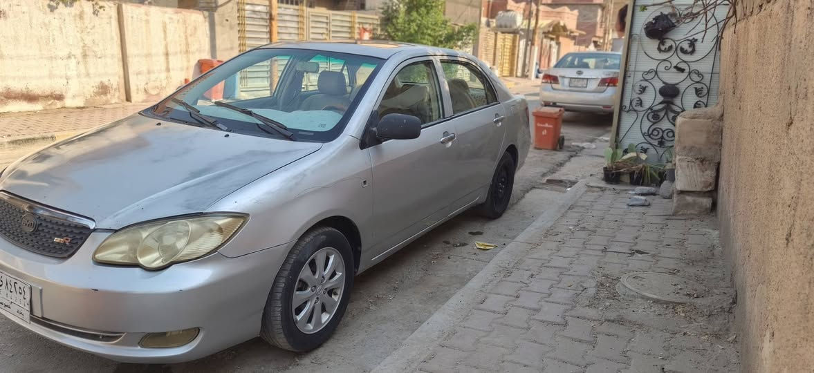 السلام عليكم BYD F3  2013 كير ومحرك متسوبيشي لانسر جدد محرك توه مشدود مكفولة ضربه وتبديل وخياس بيها بس جاملغ جهة الصدر مصبوغ أثر شخوط صدر تبريد تخم تاير باتري كله جديد ماشيه ١٦٨ حقيقي رقم بغداد بسمنا تحويل مباشر سياره حلوه ومناقصها شي مكينتها جديدة  مكاني بغداد سعر ٥٠ وفيها مجال رقمي ***********
