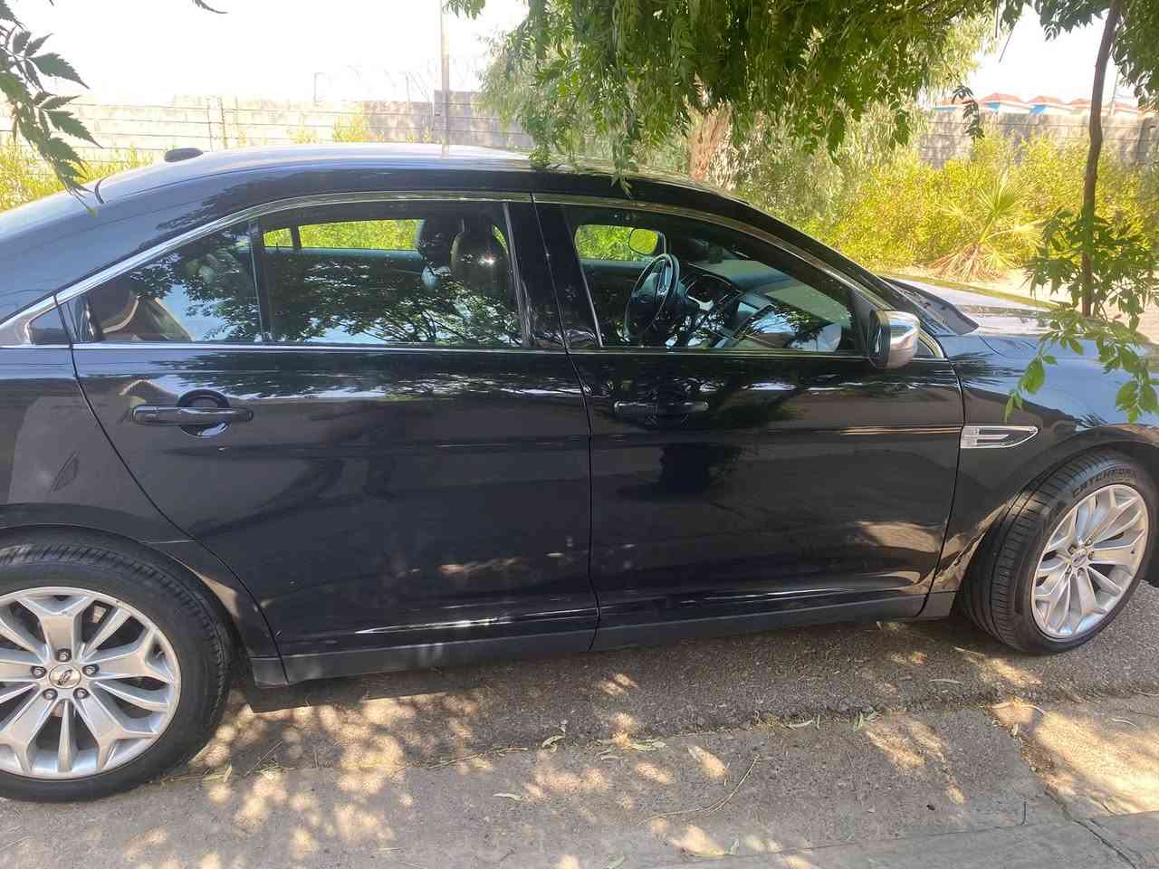 Ford Taurus 2019  بدون صبغ
12800$

***********
