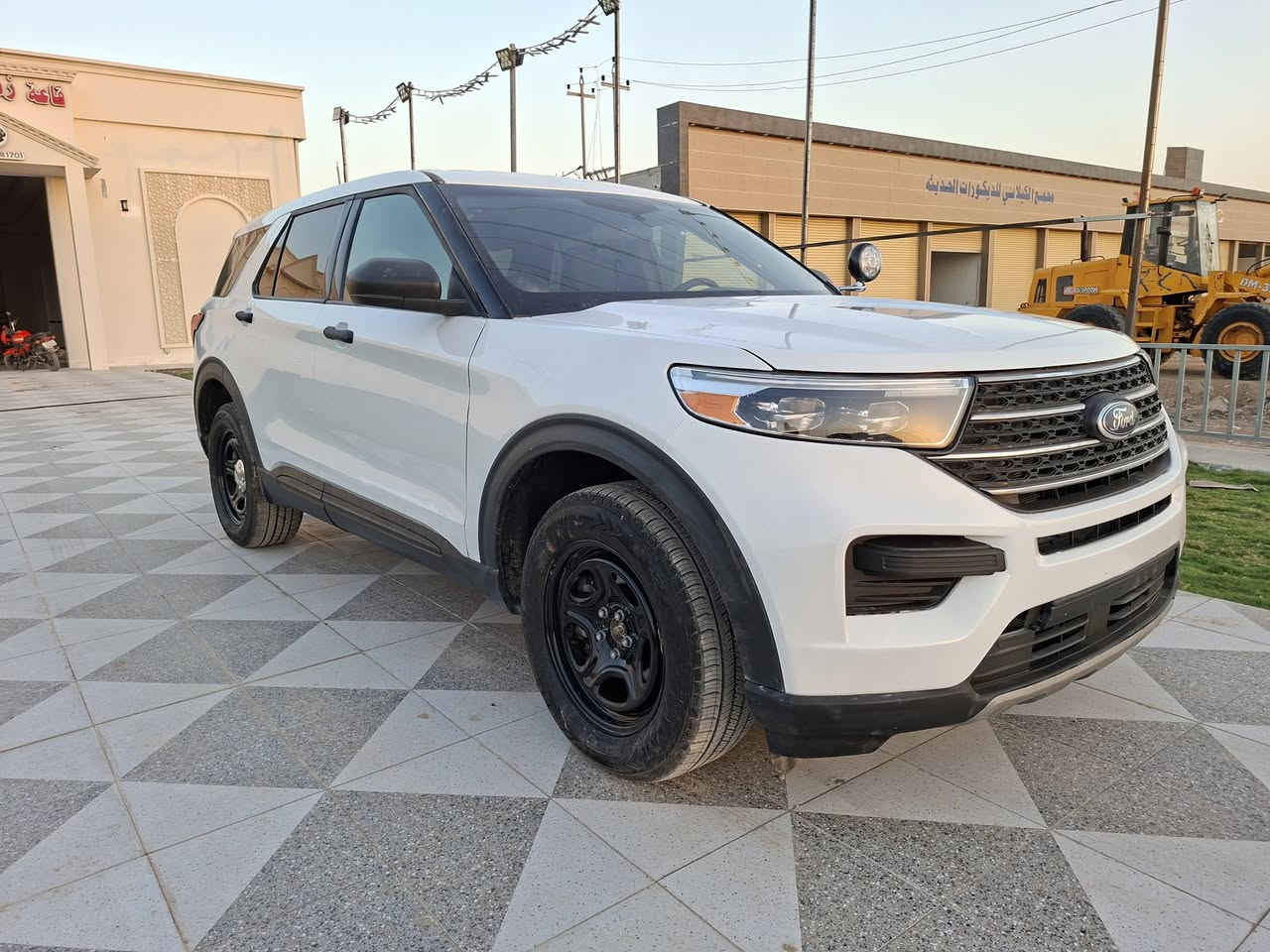 فورد اكس بلور بوليسي ٢٠٢٤
بيع سريع بسعر جدا جدا مناسب
الون: ابيض
الوحات :فحص مؤقت بدون رقم 
حره تحويل ثاني يوم تترقم بغداد وكافه المحافضات
الضرر: تبديل بنيد فقط
ارباك ستيرن مع برده فقط
ممشا السياره:٢٠٠٠مايل الفين فقط بعدهه سياره زيرو
الموصفات: شاشه صغيره*كامره دواره*شاشه اعطار*حساس ضغط الاطارات*منفذ يواس بي*سايد بريك دكمه*تبريد ثلج مناخين ايمن وايسر*سويج ريمونت
السياره:AWD فور ويل دفع رباعي
المكينه: 6v سلندر ٣٣٠٠ تعلس بانزين عادي خزان الوقود ٧٠ لتر
الكير :١٠ سرعات تعليك
تخم تاير لك
لايت بوليسي ٦ عدسات دوار
كشنات كشن سائق كهرباء الكشنات الخلفيه اسود جلد قلاب 
السياره جاهزه من كلشي مابيهه اي نقص
صور الحادث مرفق بل منشور تعمير درجه اولى
 الشراي يتصل ***********
