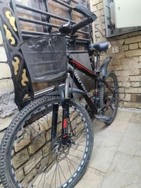 بايسكل جبلي للبيع 🚲الحالة: مستعمل .المواصفات: بايسكل جبلي قوي يتحمل ال...