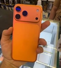 📱 للبيع iPhone 17 Pro Max 🟠 اللون: برتقالي 💾 الذاكرة: 256GB 🌍 الموديل:...