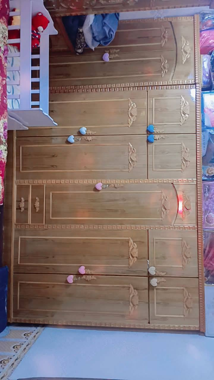 للبيع
غرفه خشاب العام ماخذها بعدها جديده
نوع خشبها صاج 💯
تفاصيل اكثر خاص 
او عل رقم *********** بي واتساب
حياكم الله
