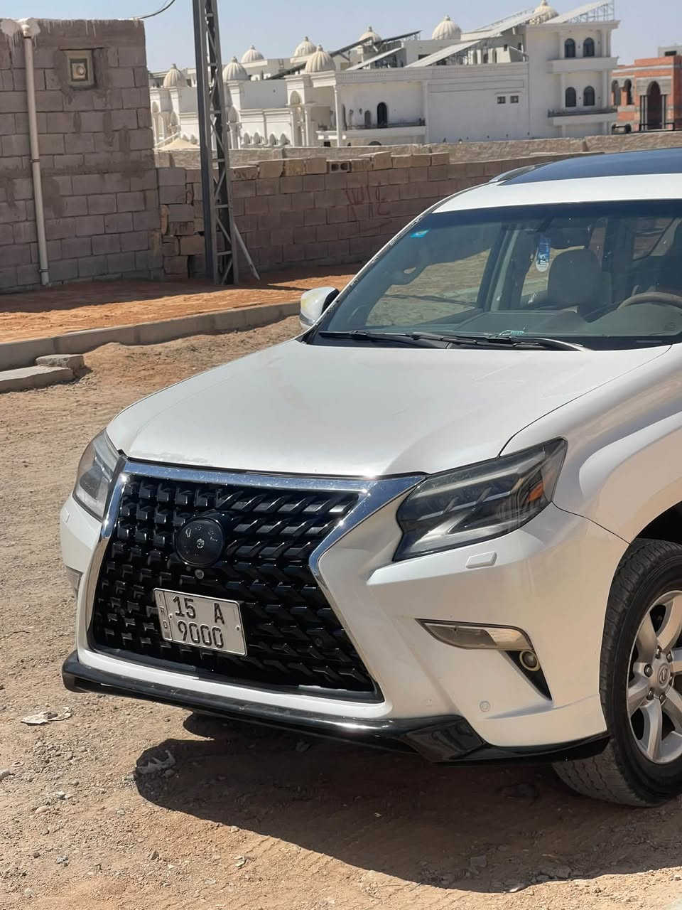 سلام عليكم للبيع لكزز برادو ٢٠١٠محدثه بس دعميات ٢٠٢١ رقم مميز فول مواصفات محرك ٤.٦V8كفاله عامه سياره ***********
