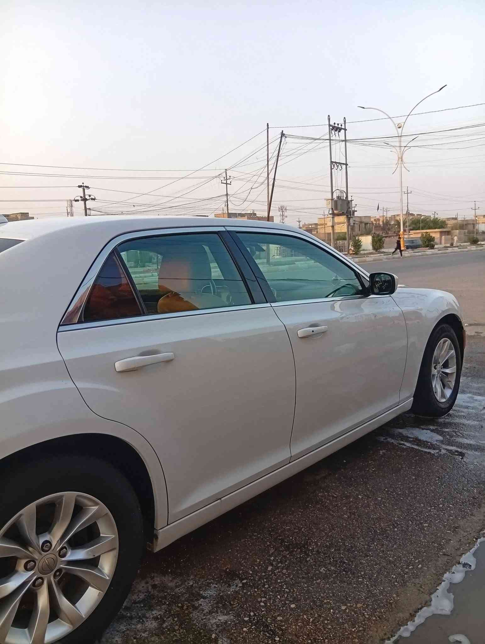 يا الله السلام عليكم للبيع اوباما 2015مرمزه2021 فئت 300C سياره حلوه وجديده ما مشتغله خط مال جناي مكفولة كفالة عامه من الصوليات وعيب الشرعي بسمي مداور ثاني يوم اتصل وبيك خير ودلل لاستفسار أكثر ***********بي وتساب
