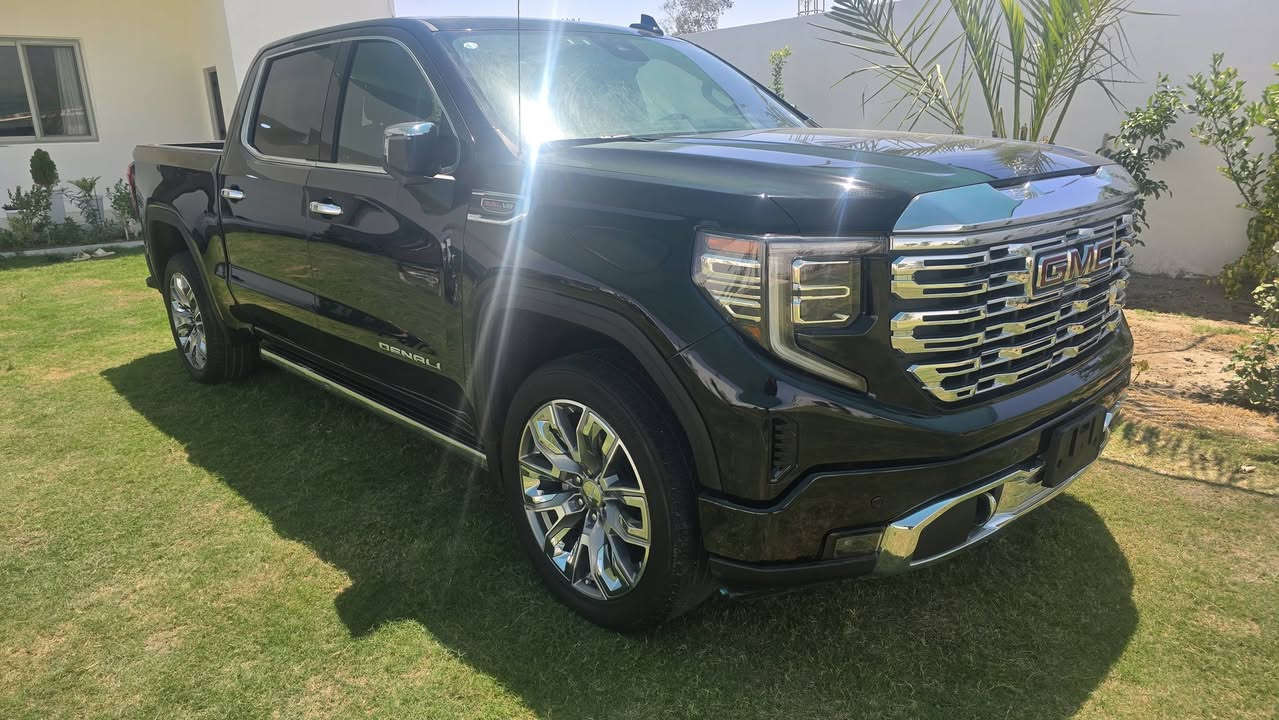 للبيع GMC سيرا 2024
دينالي الشكل الجديد 

باب طويل بدي قصير المرغوب 
 كير طرح 

سياره رقم بغداد شهداء
بيه صبغ البدي
***********
السعر 370
وبيه مجال بصيط
