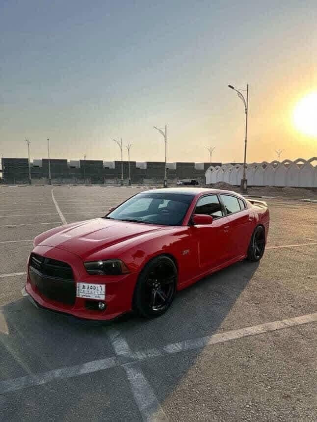 جارجر للبيع فول مواصفات عده الفتحه ماشيه110 كيلوا حقيقي كلش نضيفه 2014 /R.T قطعتين فقط بابين السايق والوراه تبديل نفس لون فقط رقم بغداد مشروع وطني السعر 160 وبيه مجال رقم ..*********** ترهم مراوس
