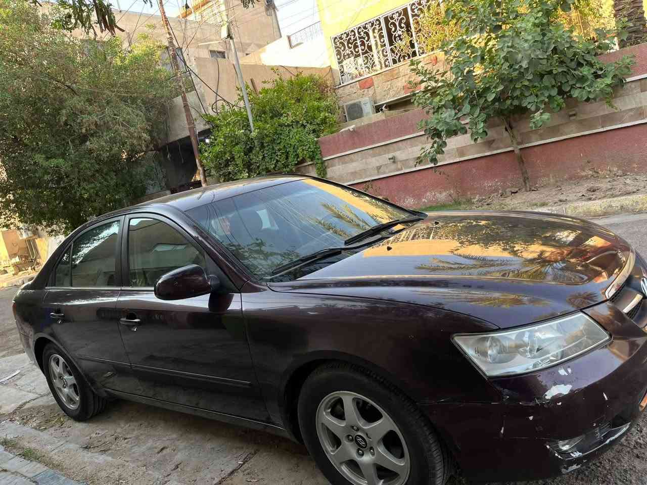 سلام عليكم سياره سوناتا 2006 وارد أمريكي 6 سلندر وحادثها جاملغ امامي بدون دواخل تبريد شغال صدرها جديد سياره ماشيه 100 الف 
السعر 90
رقم هاتف ***********
