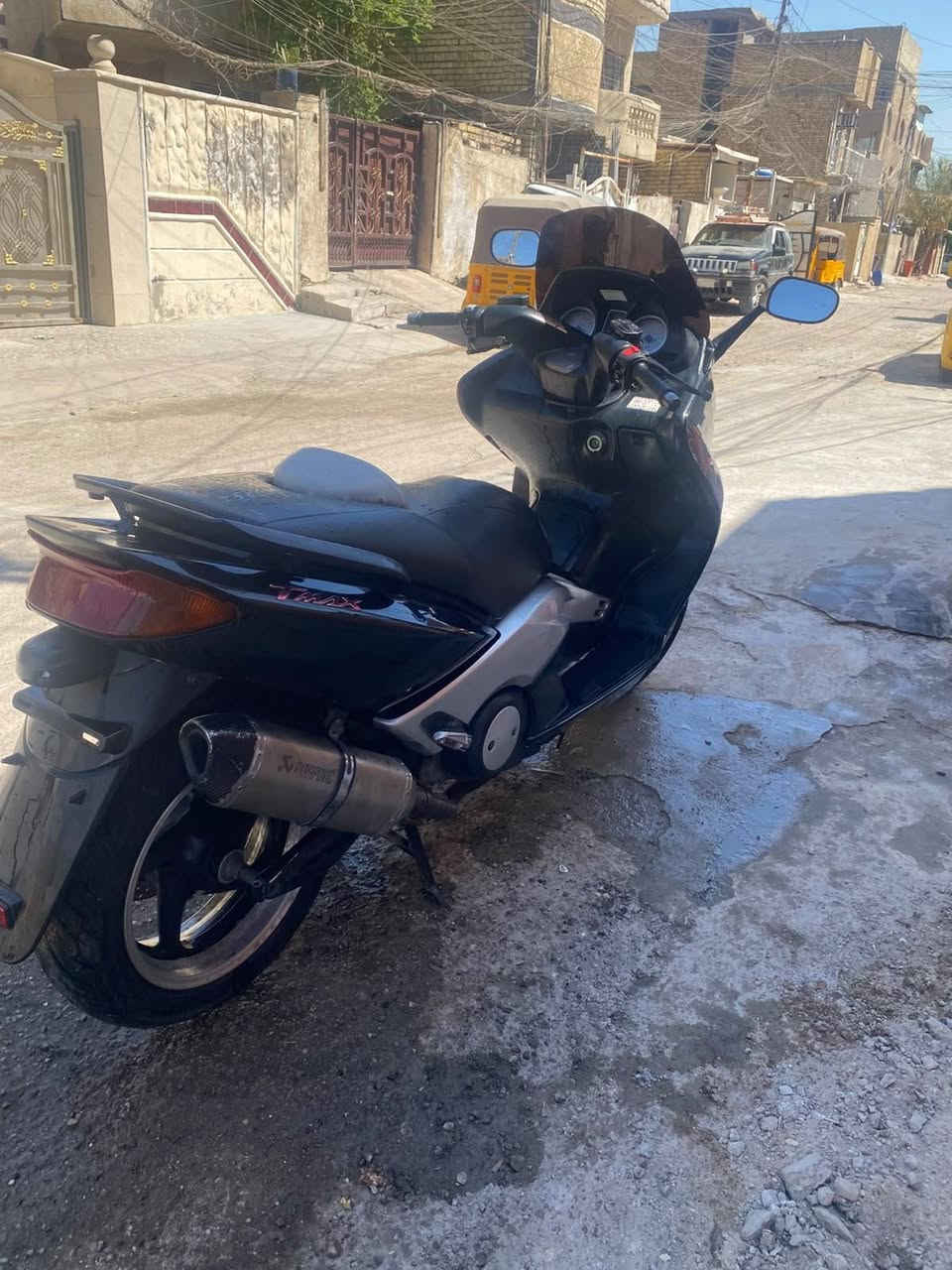 🔥 تيماكس موديل 8 (T-MAX) سوداء – للبيع 🔥
السلام عليكم إخوان.. دراجة مال اقتناء وجاهزة للمشي، ما ناقصها شيء ولا ملعب بيها، شد بلاد.

​📌 المواصفات الأساسية:

• الموديل: تيماكس موديل 8

• اللون: أسود ملكي 🖤

• الماكينة: بلادية صافية، ما ملعب بيها ولا مفتوحة.

• الظفيرة: ظفيرة بلادية شد الشركة بدون أي ترهيم أو تلاعب.

• الكفر: كفر بلادي أصلية ونظيفة.

• الإضاءة: شد لها زوج جلوبازن عالي ناصي إضاءة قوية. 💡

​🔧 الإدامة والصيانة:

الدراجة راجع عليها إدامة كاملة:

• بلاك + تنظيف نوزلات.

• فيت بوم.

• إدامة كلتشات كاملة (خرز + فايبرات + قايش).

​🔊 الصالنصة:

• صالنصة أكربوفيك (Akrapovič) أصلية بصوت روعة بدون أي لحيم.

​🛠️ ملاحظة للأمانة:

الدراجة ما يراد لها أي شيء عدا ترتيب بسيط لـ (كعكة الصالنصة) وتبديلها وبس، والدراجة أخت الجديدة.

​📍 المكان: بغداد – الشعب

📞 للتواصل والاتصال: ***********

💬 السعر 19 وبيها مجال
