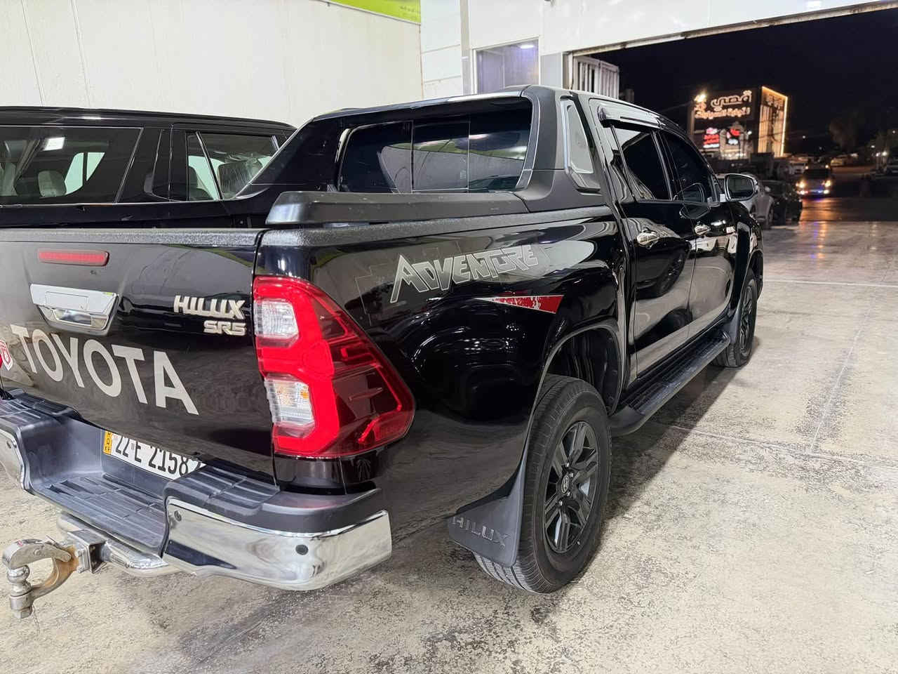 تويوتا هايلوكس TRD
6 سلندر 2022  

كامل مواصفات :
ماشية : 133 الف كيلو
داخل احمر 
كير اوتوماتيك
محرك 6 سلندر
تبريد قطعتين
شحن واير لس لاسلكي
نضام دفع رباعي فورويل  
مانع انزلاق
حساسات خلفية وامامية 
كامرة خلفية
تحكم ستيرن جهتين 
نظام ايكو الاقتصادي 
بصمة تشغيل
بصمة ابواب
اشاير بلمري
كروز سرعة
جكات بنيد 
تخم تاير جديد 
تغليف PPF 
السيارة مكفولة محرك وكير وتبديل
بيه فقط  صبغ فوق الايت الايسر في البنيد موضح بالصور 
.
السعر  29.500 
العنوان بغداد معارض النهظة 
الاستفسار اكثر :‭***********‬

