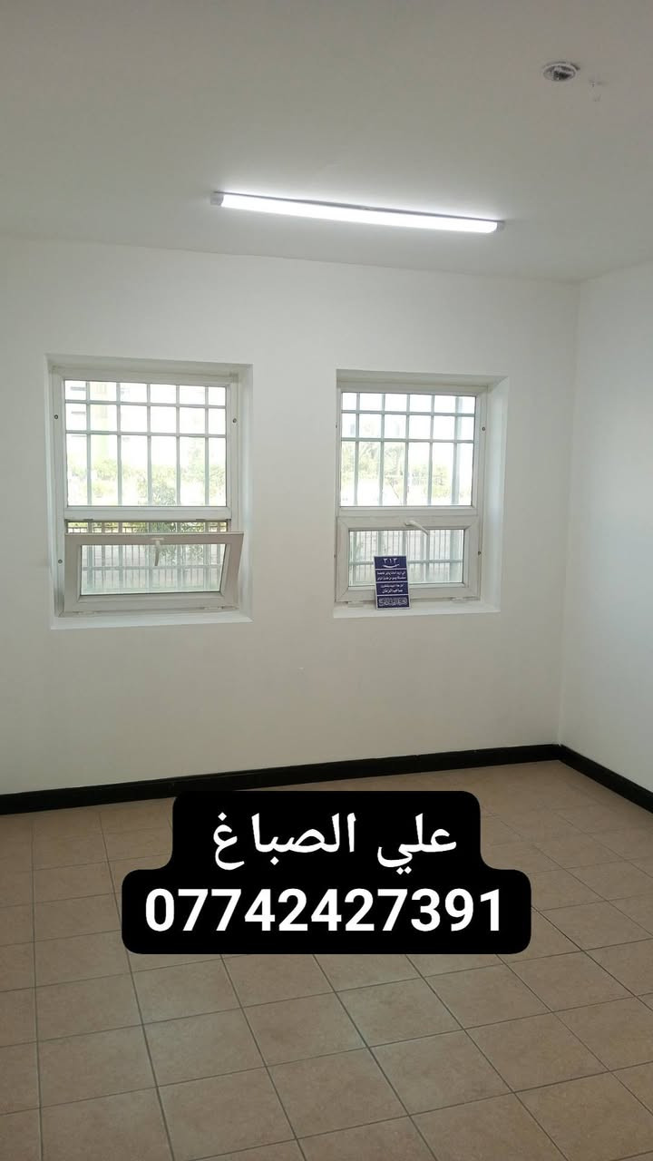 السلام عليكم صباغ شقه بسماية واشتغل بأنسب الاسعار وصبغه باب الشقه وتنظيف بعد اكمال العمل وجميع انواع الصبغ 
***********

نص مكتوب في الصور:
- علي الصباغ ***********
- علي الصباغ *********** ***********