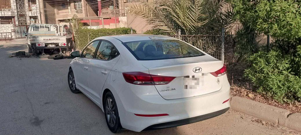 انتر للبيع موديل 18 وارد امريكا لبيع سيارة جديدة  فول مواصفات رقم بغداد العنوان امين الثانية رقم الموبايل***********
