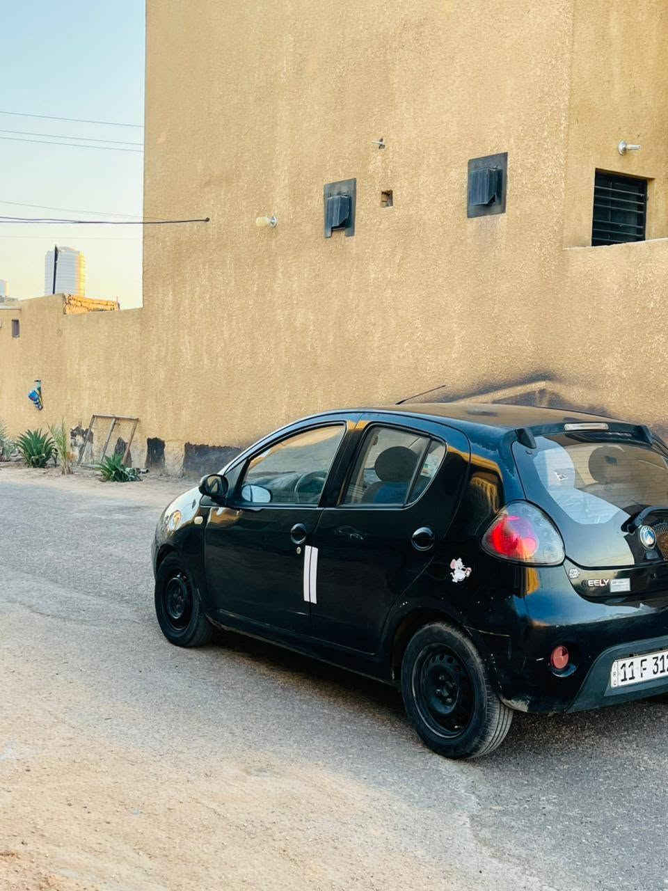 جيلي باندا ٢٠١٣ رقم بغداد نكليزي كير اوتوماتيك شاشه كامره سنتر لوك مكينه كير خير من لله كهربائيات جيده تخم تاير  نضيف  مكفوله من الضربه فقط رشات صبغ  سعر ٣٢ وبي مجال قليل هاتف ***********و***********
