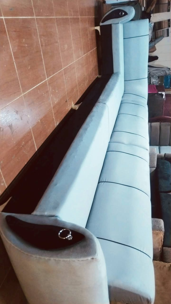 ديوان نضيف بدون عيب عنوان اربيل يوجد توصيل داخل اربيل وموصل ***********
