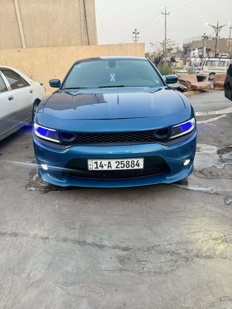جارجر 22 
رقم بصرة فول ماعدى الفتحة
سيارة جديدة لوك 
كفالة ماعدى بارد جاملغ ايسر 
بدون دواخل بدون ايرباك 
صورة الحادث موضحة بالمنشور 
محرك 3600 
6سلندر 
السعر 235$
البصرة 
***********
