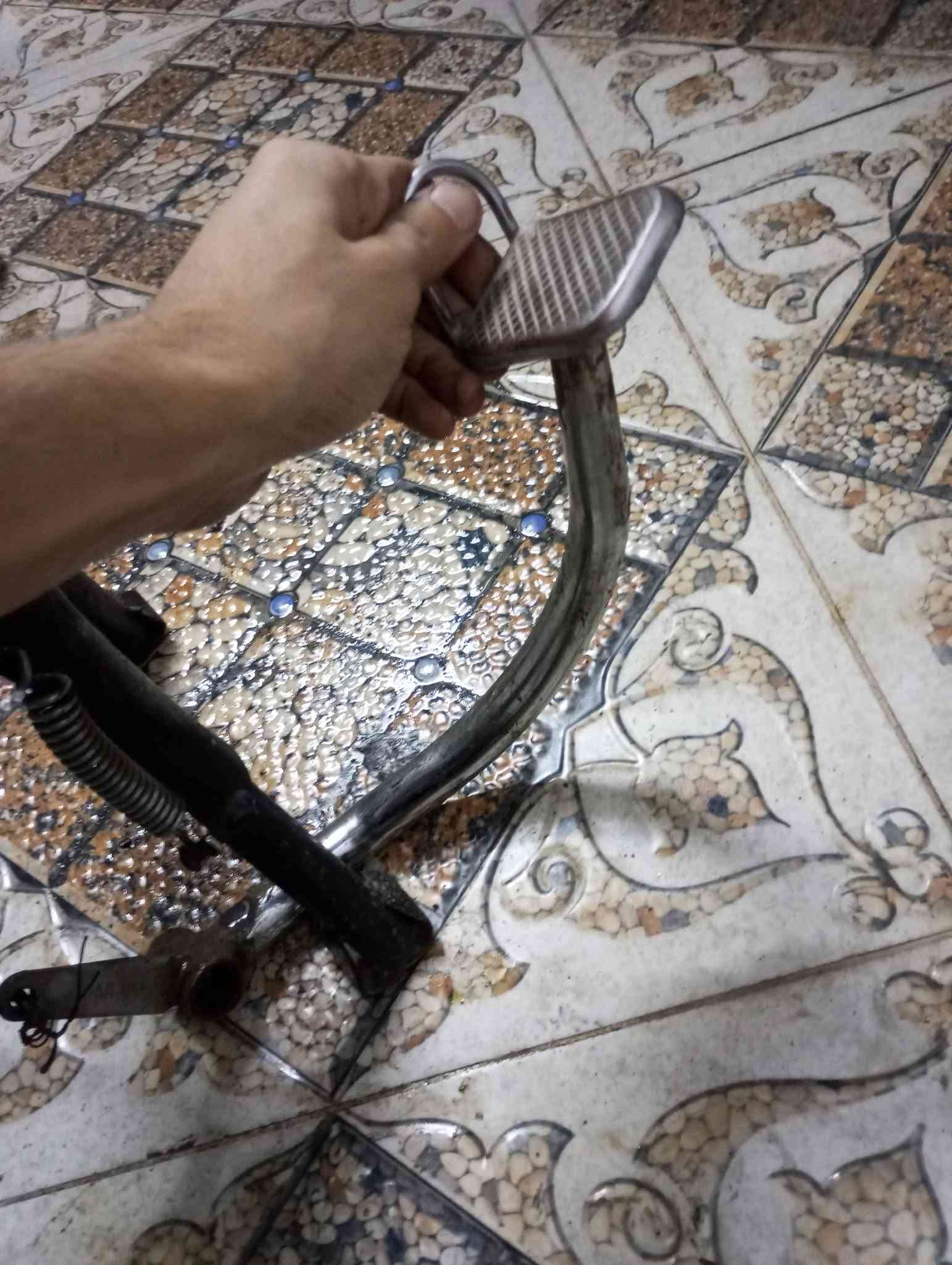 السلام عليكم 
غراض ايراني ٤ كير للبيع شوف الي يعجبك وراسلني ودلل متواجد ع ماسنجر ٢٤ ساعه
