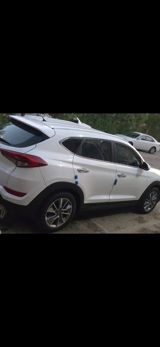 🚘 للبيع | هيونداي توسان
🔹 الموديل:2018
🔹 اللون: أبيض
🔹 المواصفات: خليجي / كوري أصلي 

✨ أبرز المواصفات:
• حساسات أمامية وخلفية 
• نظام ترحيب عند الدخول
• مرايات شفط
• 3 أنظمة قيادة مختلفة حسب الحاجة
• شاشه

✅ حالة السيارة:
السيارة نظيفة جداً ومكفولة
🔸 يوجد ملاحظه بارد بل باب جنب السائق.بدون صبغ
__________________________________________

💸 السعر :169 ورقة 

📍 موقع السيارة واسط/كوت
للاستفسار والتفاصيل: ***********
