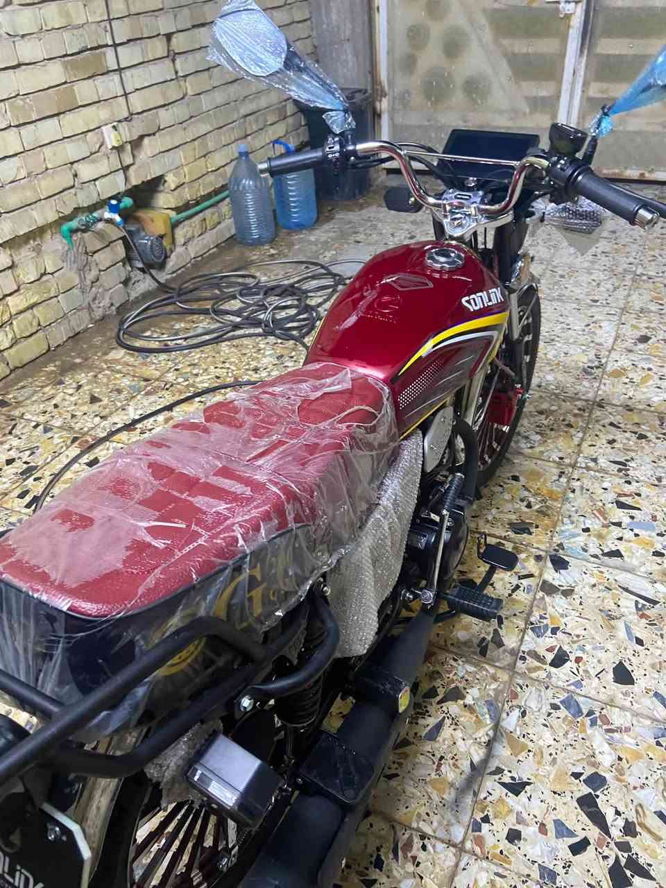 دراجة أيراني سونك 
زيرو زيرو 0 كيلو متر 
ضاغطة وزنجيل 
سويجً وبصمة 
مكاني بغداد حي الكوفة 
رقمي ***********
