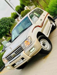 لاندكروز • موديل ٢٠٠٠ • ٤x٤