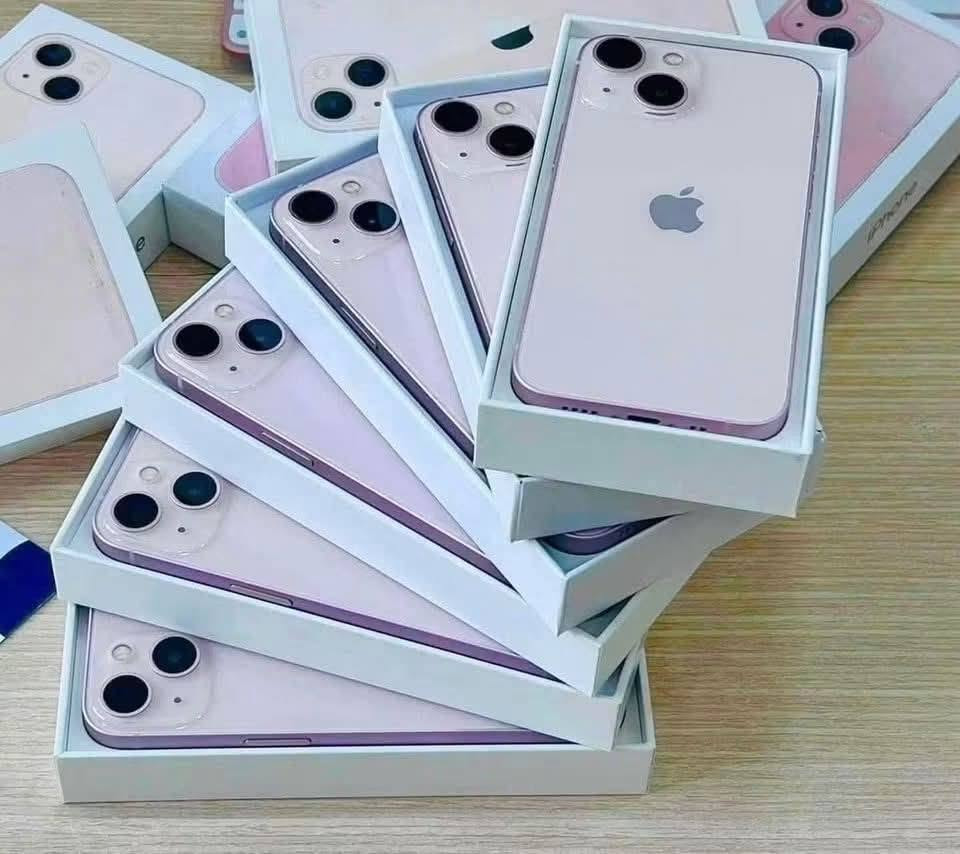 تخفيضات🔥🔥تخفيضات🔥🔥عروضنا متخلص 🔥🔥بسعر 400 ألف❤️‍🔥 IPhone 13 
ذاكره 128  (نسخه الشرق الأوسط) متوفر خط وخطين  شرط الفحص والضمان للاستفسار اتصل على رقم المبيعات *********** قضاء الشطره قرب قصر الحاج خيون نتشرف بزيارتكم 🤎💚🤍
