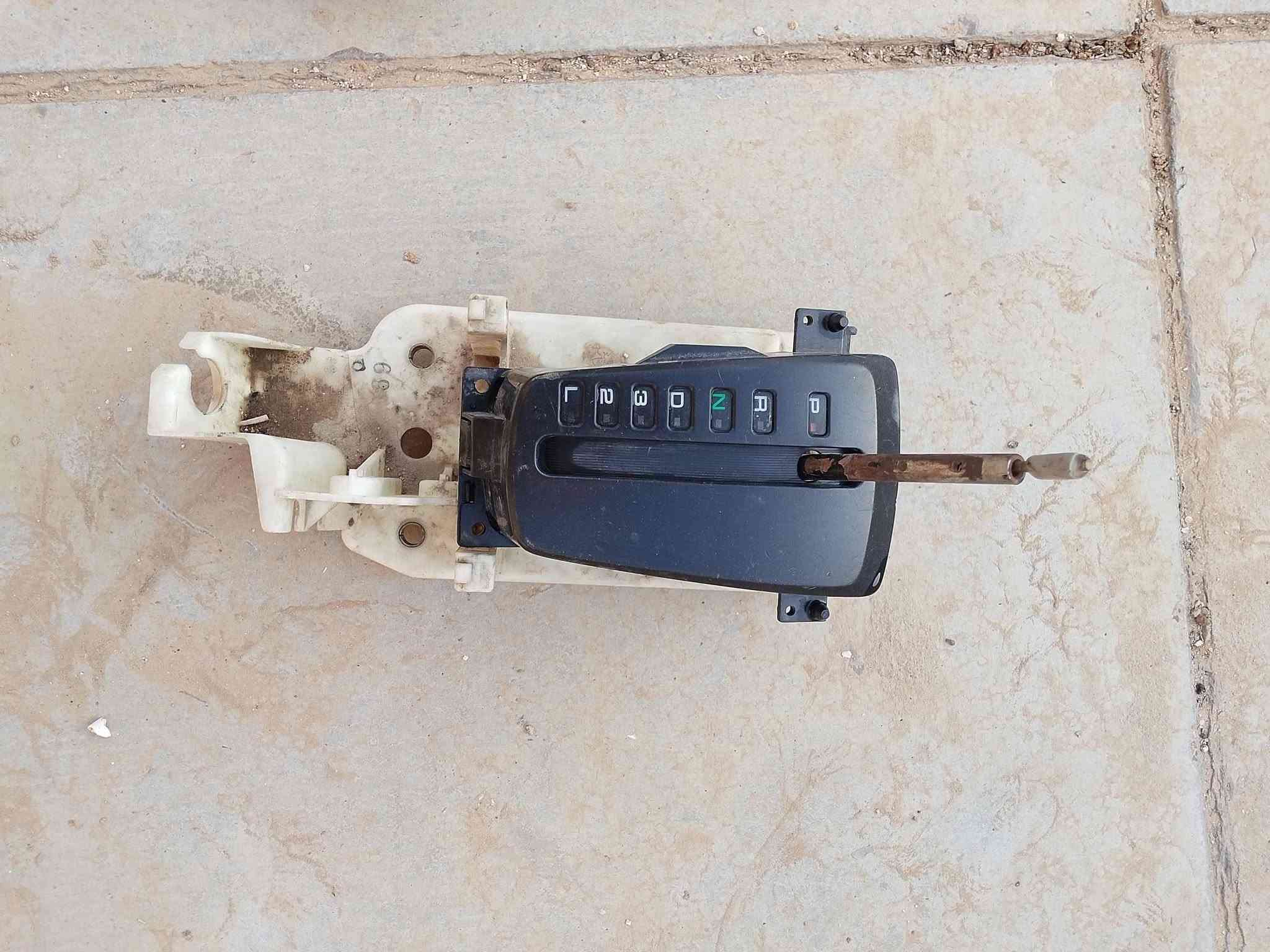 قطع غيار لانسر • بومة • للبيع