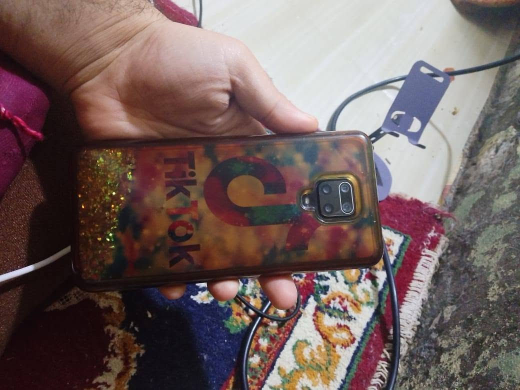 السلام عليكم  جهازRedmi Note 9S للبيع السعر 150العنوان البصره حيانيه شارع60   ، رقم الهاتف ***********

نص مكتوب في الصور:
- ١٢:٠٠ ص ٥٤٪
- حول الهاتف
- اسم الجهاز
- Redmi Note 9S
- التخزين
- مستخدم
- 73.8 ج.ب/ 128 ج.ب
- 14
- إصدار MIUI
- MIUI Global
- 14.0.3
- مستقر
- MIUI Global 14.0.3
- 14.0.3.0(SJWMIXM)
- 12 SKQ1.211019.001
- 2023-02-01
- إصدار Android
- تحديث أمان نظام Android
- المواصفات والمعلومات التفصيلية
- النسخ الاحتياطي والاستعادة
- إدارة تطبيقات المو-