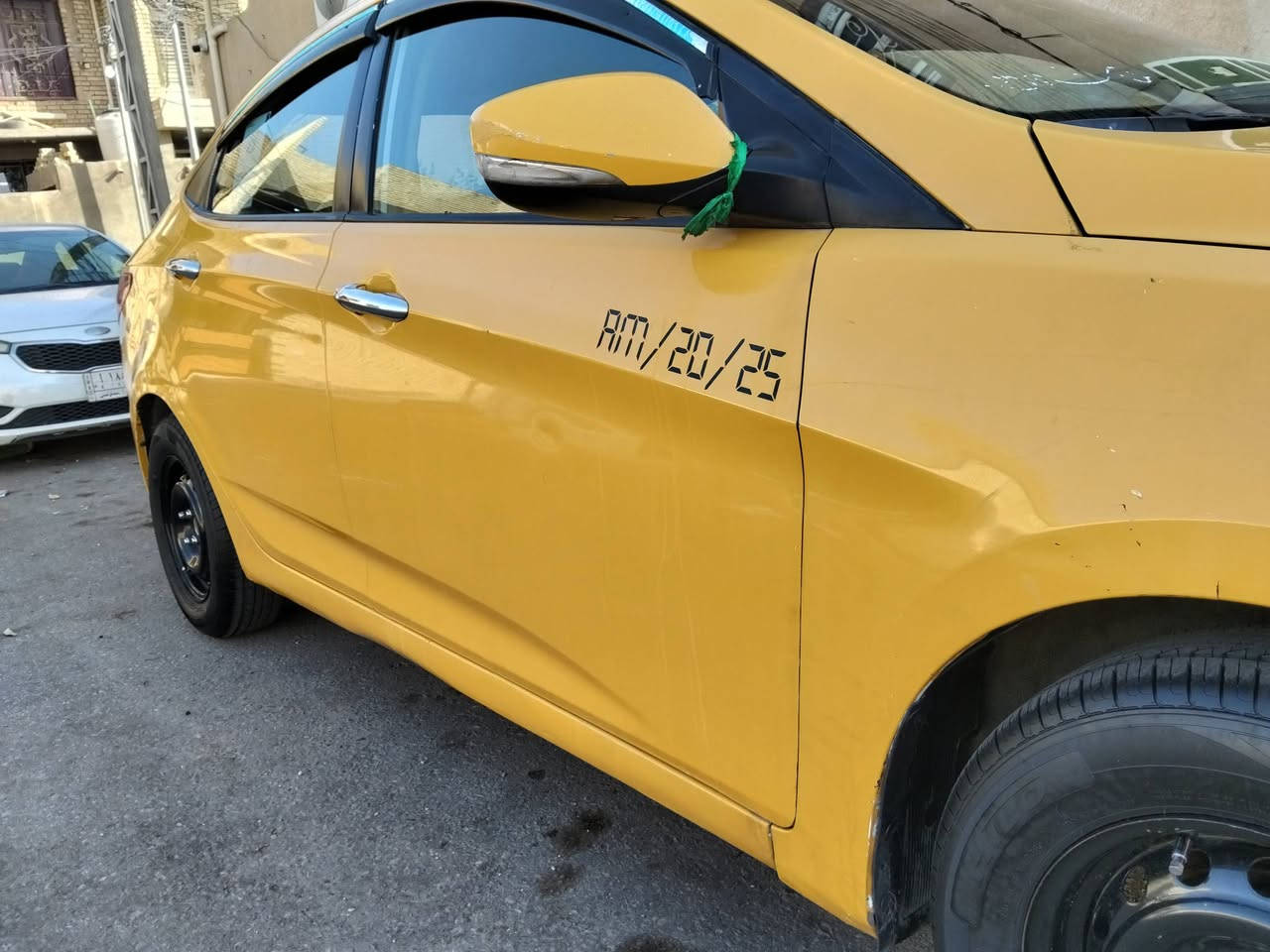 سلام عليكم اكسنت 12 خليجي مكينه 1600دبل قطره السياره مكينه وگير وحدايه نافضها على ايدي تخم تاير صارله يومين سلف جديد تبريد ثلج 
ملاحضه السياره من تحمه عندي يصير بيها مراوح ومرات تصفه 
رقم كربلاء المقدسه ومكاني كربلاء مصفره هيئه ومرور
واي استفسار اني خادم ***********
ملاحضه عندي احترگت الضفيره وبدلتها ماريد اعني شخص من بعيد ويطلع غير شي بس عمرتها تعمير درجه اولى
السعر 70ومجالها حق جيتك
