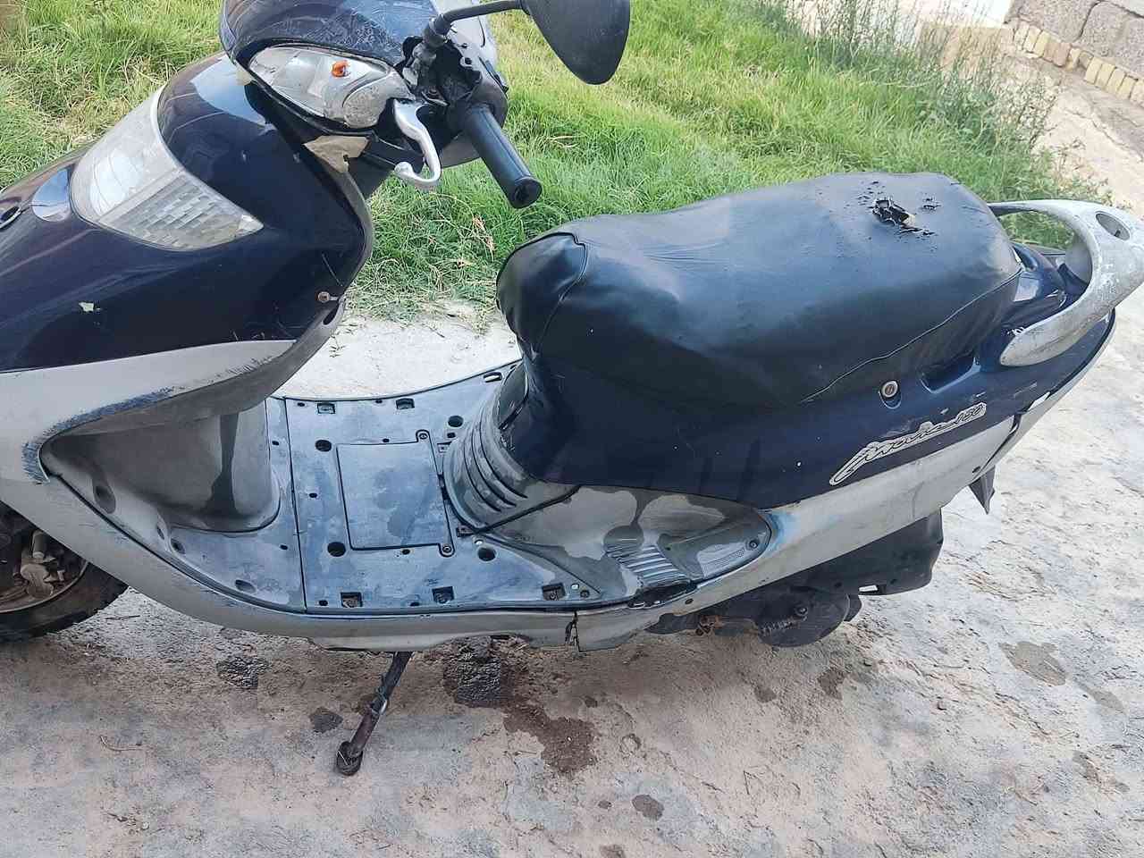 دراجه للبيع توه مجفته تايرات جدد وضاغطه وزنجيل جدد نگره سلف ماعوزها شي فقط بگ لايت سعر 300 بيها مجال قليل لشراي 💚***********
